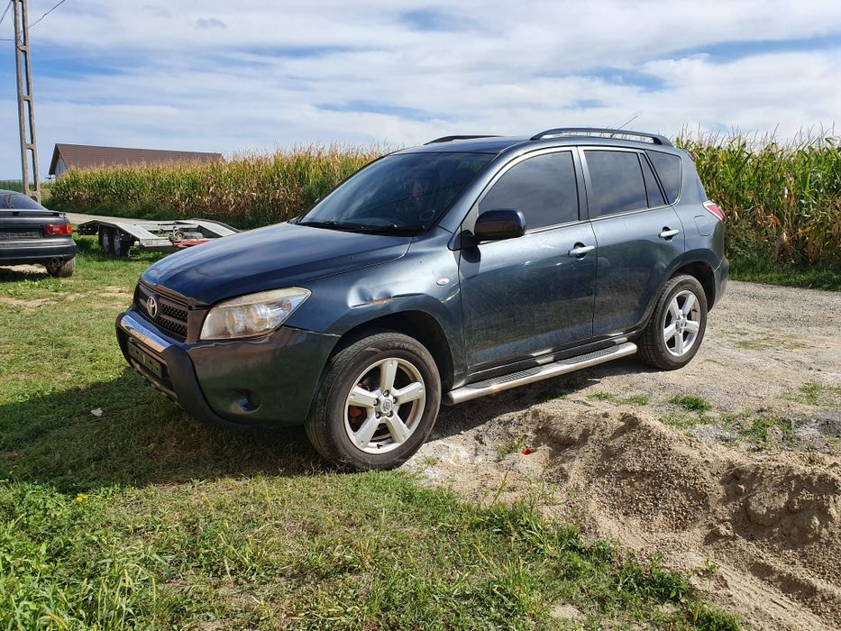 Dezmembrez Toyota Rav 4 2007 2.2 diesel D4D 136 cp