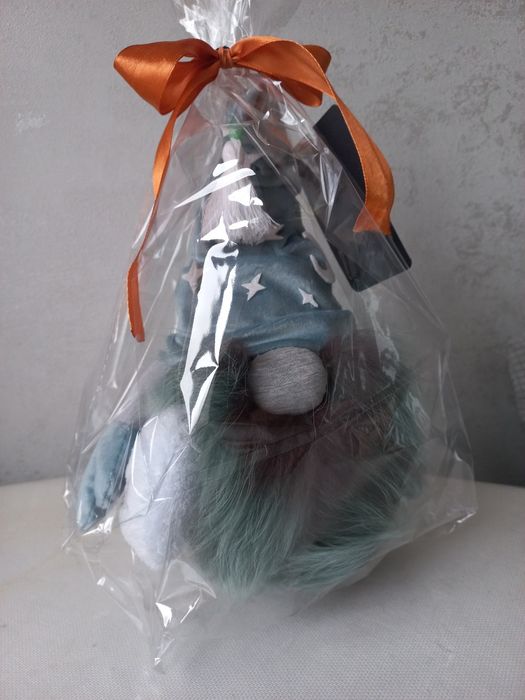 Новогодние декоративные гномы!
Отлично украсят дом или станут подарком