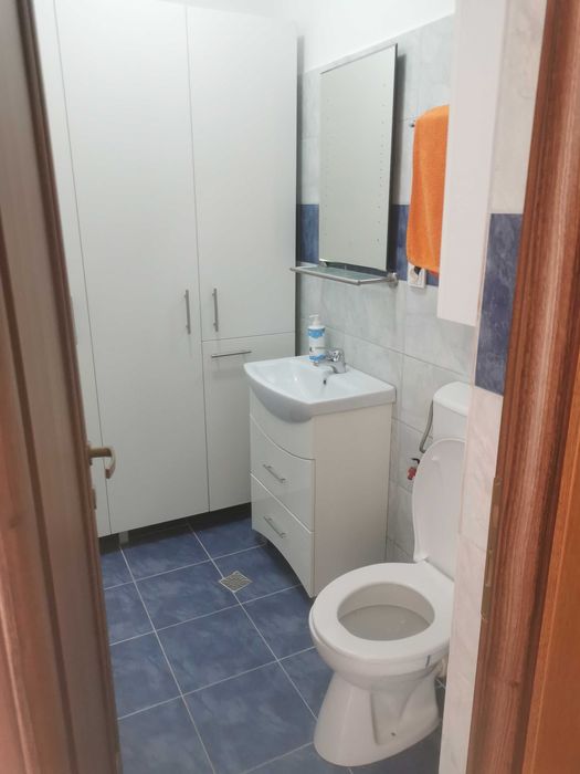 Vând apartament 3 camere 63 mp, Floresti str. Abatorului, zonă f. bună