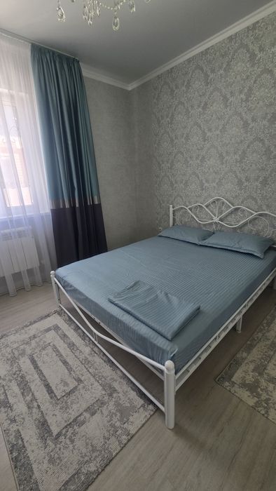 Продам кровать с матрасом