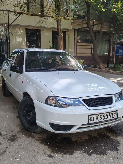 Moshina sotiladi nexia 2