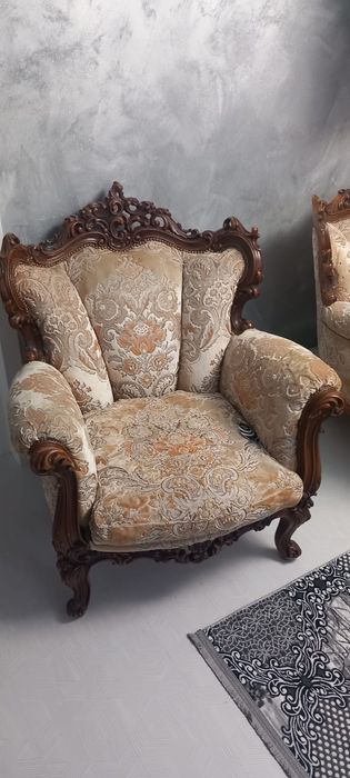 Set.canapea și doua fotolii vintage .