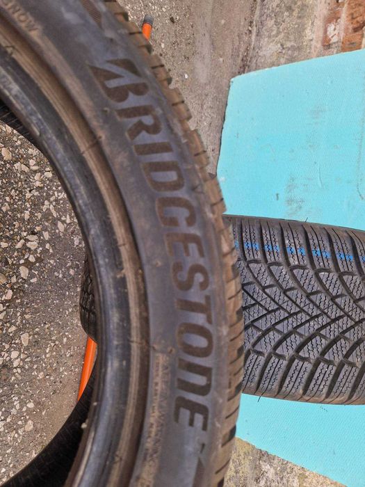 2 Bridgestone R18 215/50 Зимни гуми  DOT4621
