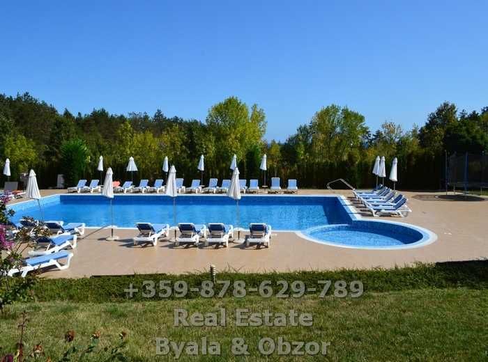 Продава се Двустаен апартамент в Обзор - 64 кв.м за 922 €/кв.м - Снимка #1