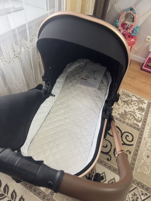 Продам коляску 3 в 1 в идеальном состояние!