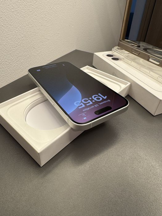 Iphone 16 акб93%