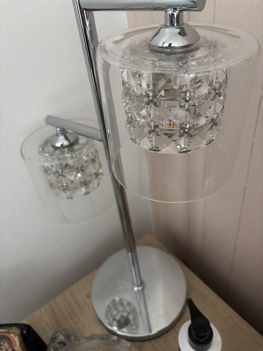 De vanzare lampa de masa (veioza)