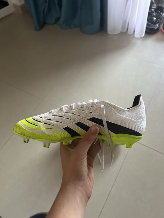 Ghete de fotbal adidas predator