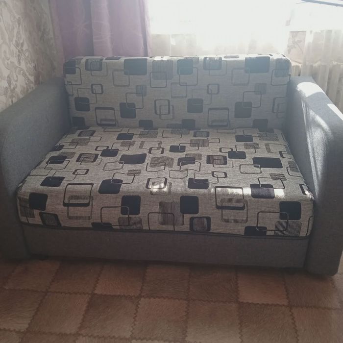 Продам два дивана