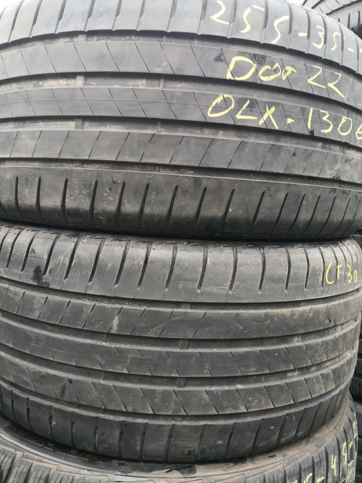 255 35 21 цола гуми Bridgestone dot 22 2 броя
