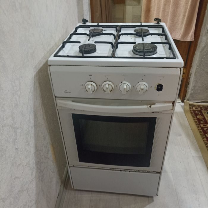 Продам газовую плиту