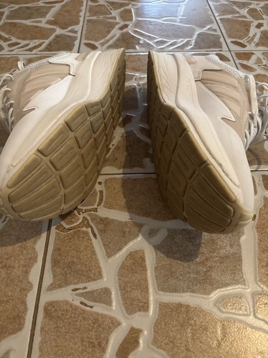Adidași adidas albi