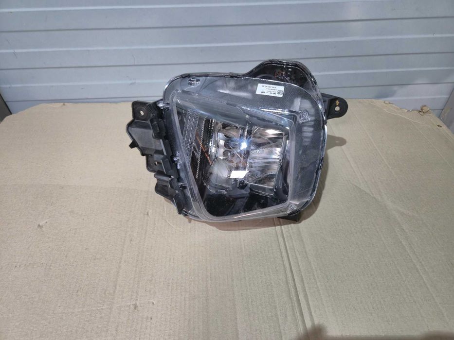 Far dreapta Hyundai Tucson NX4 / NX4e An 2020 -  2025 cod 92102-N7XXX