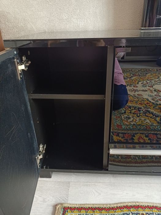 Продается подставка под ТВ