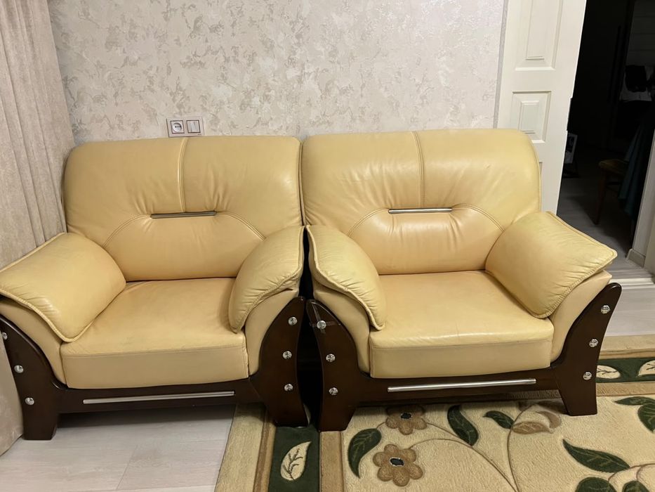 Продается кресло диван