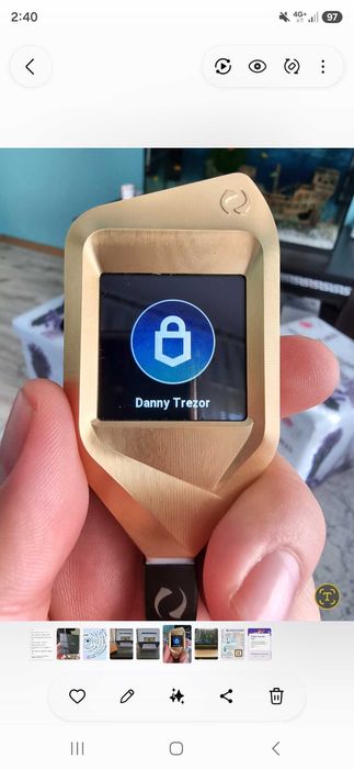 CORAZON® Gold Titanium Crypto Hardware Wallet