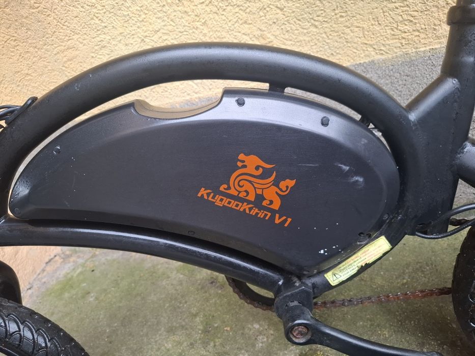 Vând  trotineta  kugo khirin  v 1