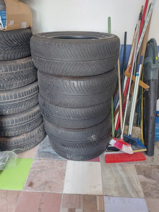 Продавам гуми 5 бр. Michael Pilot 5 alpin   R 17 225 65  граифер около 5 мм.