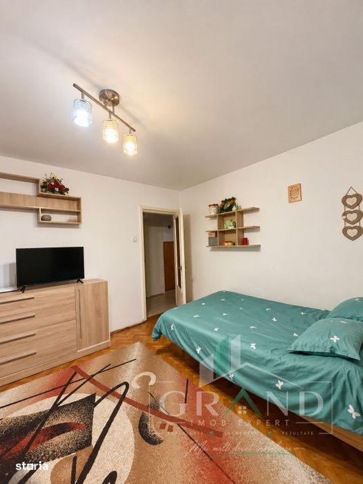 Apartament cu 2 camere decomandate si balcon inchis | Mehedinti | Mana