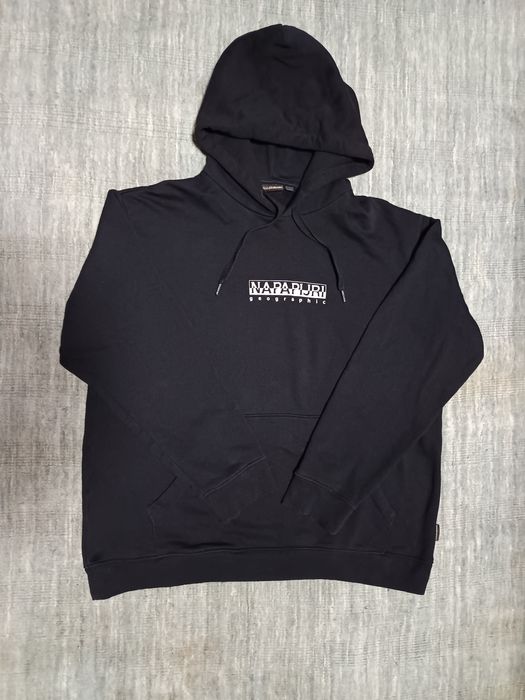 Napapijri два броя мъжки суитшърт размер XXL.