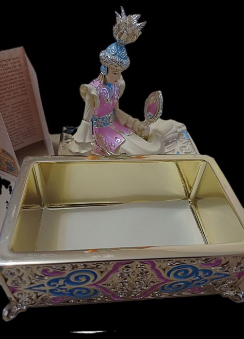 Продам шкатулку в национальном стиле.