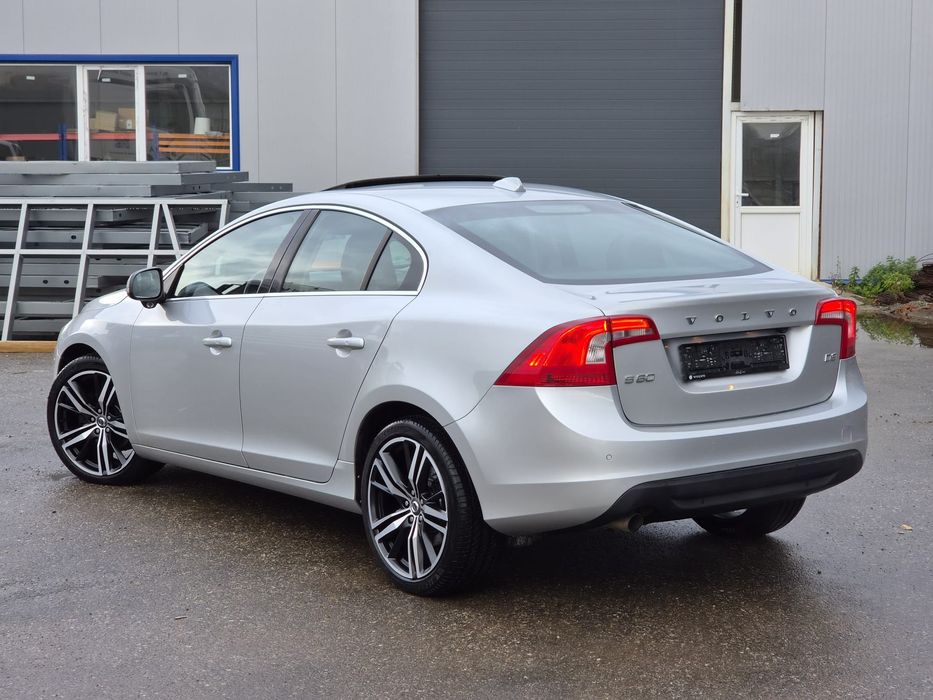 VOLVO S60 2010 — imagine 2