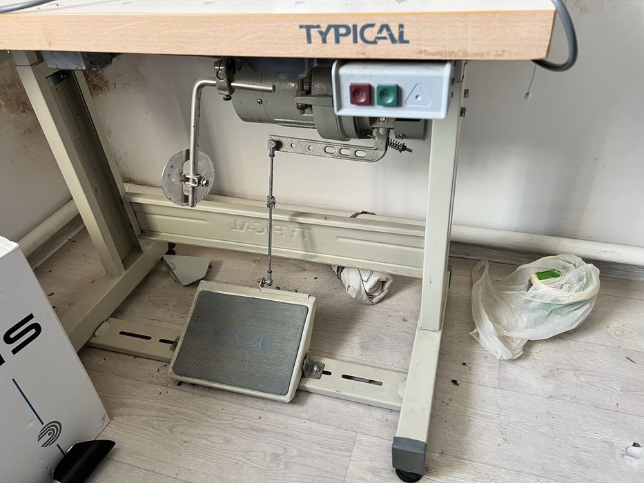 Продам швейную машинку