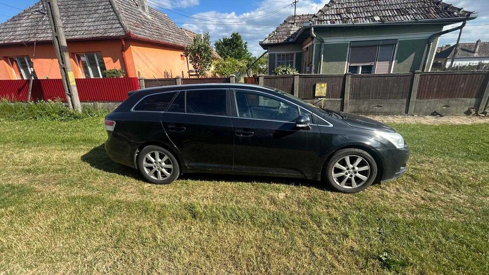 Toyota Avensis T27