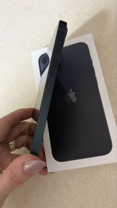 Vand iphone 13 - 126 gb