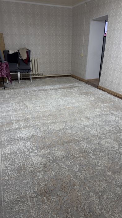 Продам ковер в хорошем состояний
