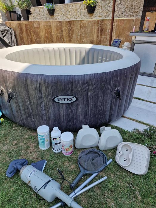 Надуваемо  Джакузи  Intex greeywood  за 4 човека !