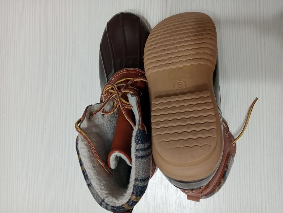 Продам ботинки. 36 размер.