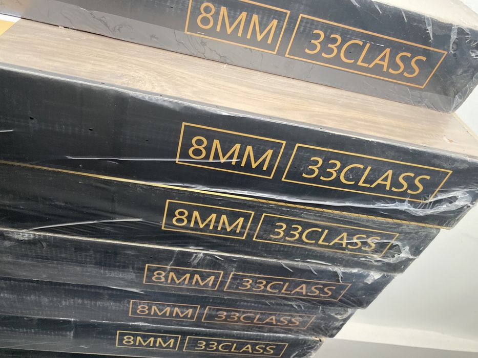 Продам ламинат новый