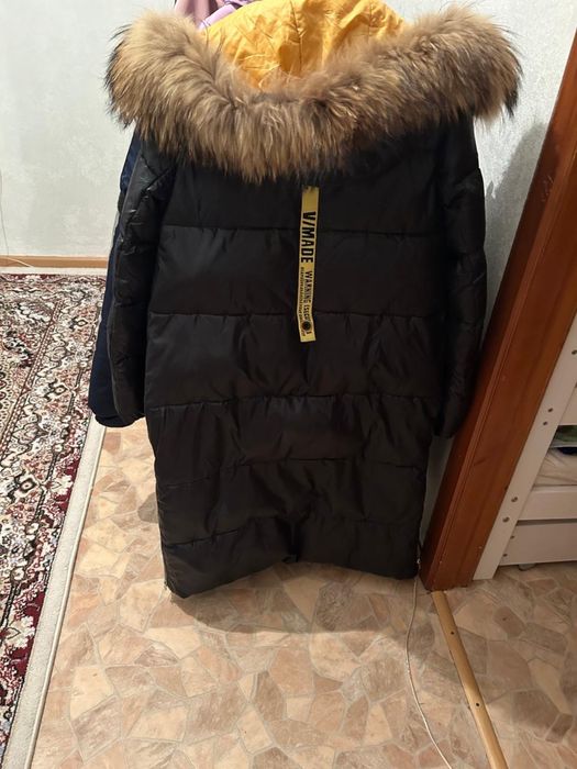 Продам пуховик в отличном состояние