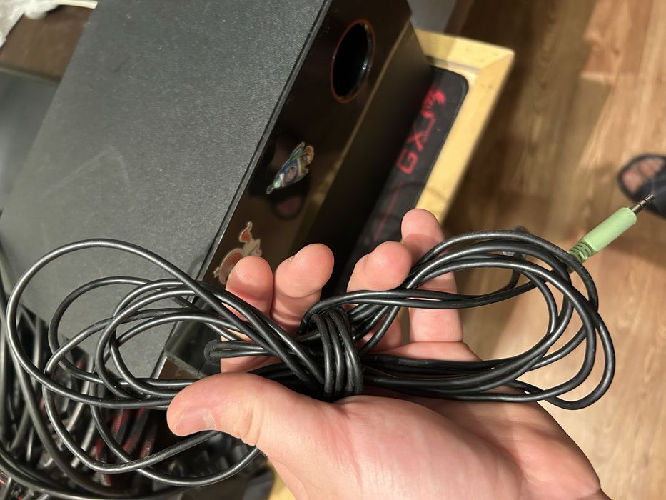 Продам колонку с забвуфером