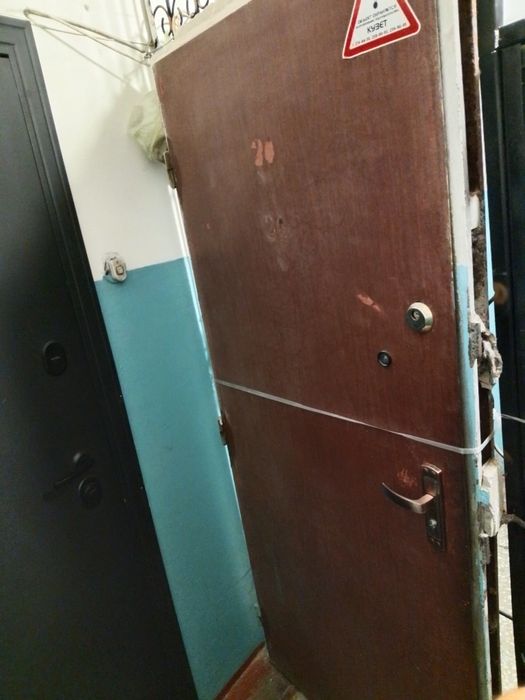 Продам Дверь металлическую