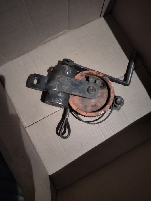 Продам тельфер который используется для снятия силового агрегата.