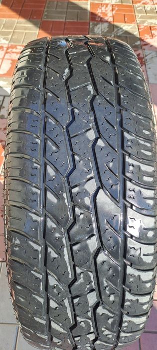 Продам летние шины 265.65. R17