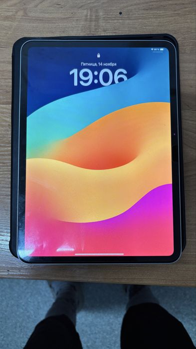 Ай пад 11 про (М 4)