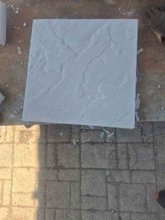 dale de beton pentru gradina.