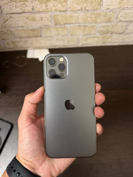 Iphone 12 pro с документами