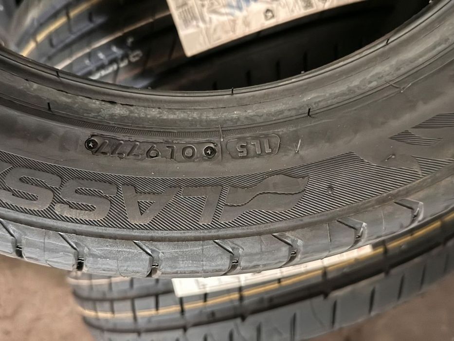 Vând anvelope 235/45/17 Lassa de vară noi
