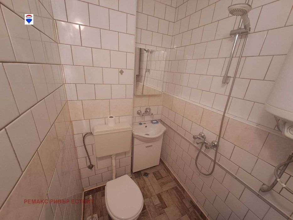 Дава се под наем Едностаен апартамент в Русе, Хъшове - 40 кв.м за 229.5 € - Снимка #6