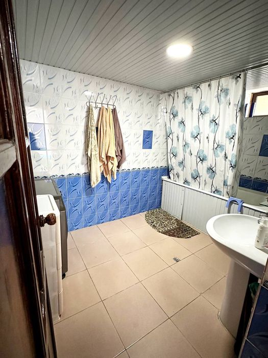 Продаю свой Дом срочно, Яшнабадский район ул.Баку до центра 1-2 км.