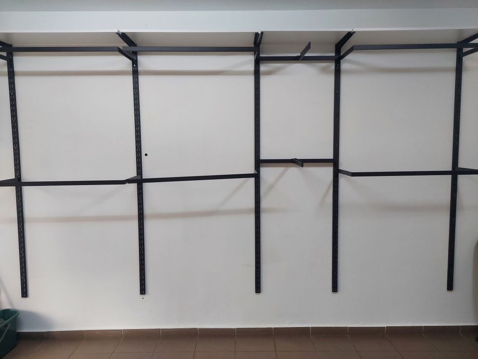 Vând Stendere de perete