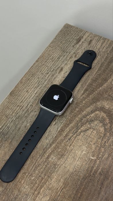Apple Watch 6 (44мм)