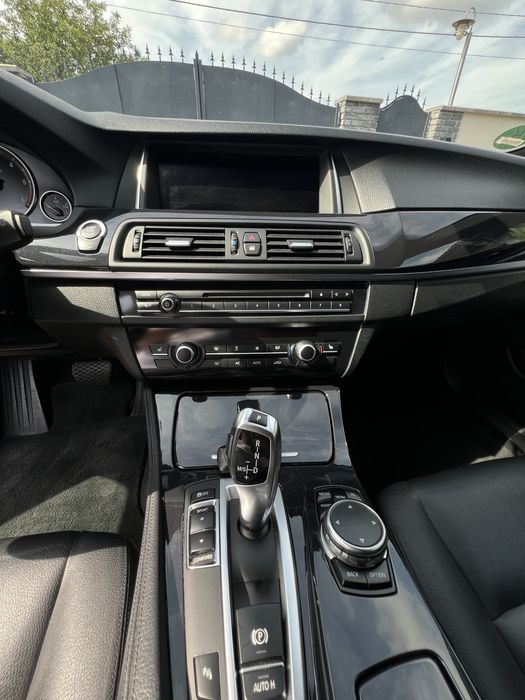 BMW SERIA 5 Luxury Line
