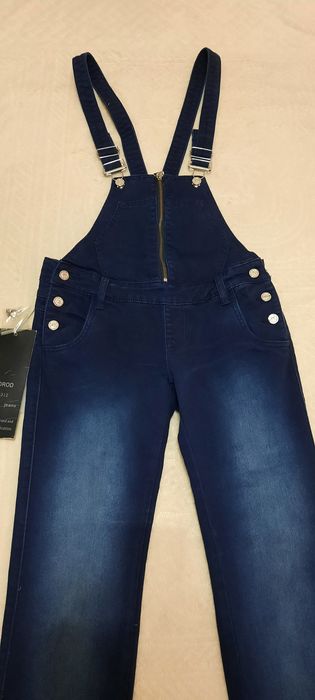 Женский джинсы продается.