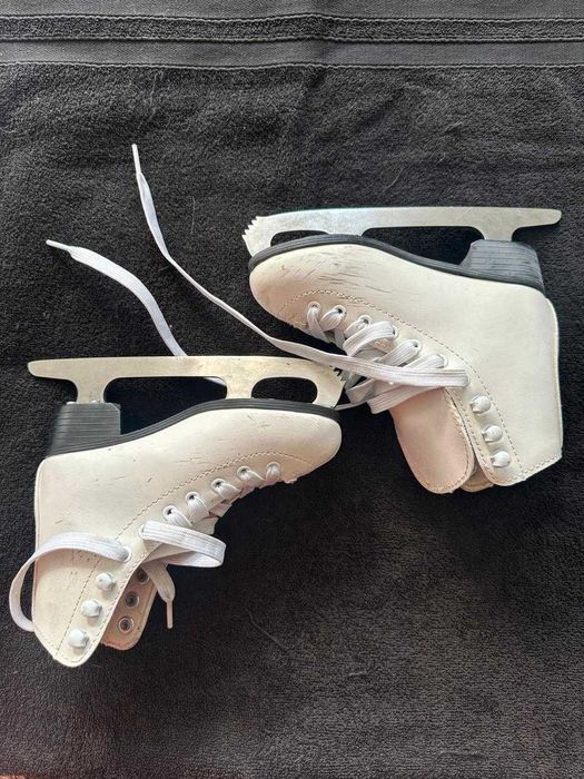 Продам коньки б/у