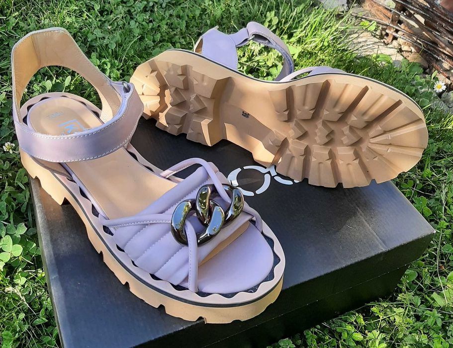 Дамски сандали от естествена кожа